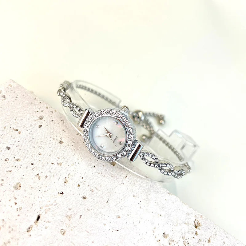 Women's Watch Simple Quartz Watch Small Dial Watch Bracelet Women's Watch Clock